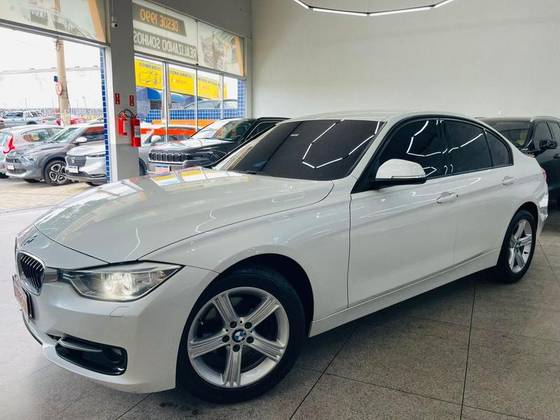 BMW 320i 2.0 16V TURBO ACTIVE FLEX 4P AUTOMÁTICO BMW 320i 2.0 16V TURBO ACTIVE FLEX 4P AUTOMÁTICO